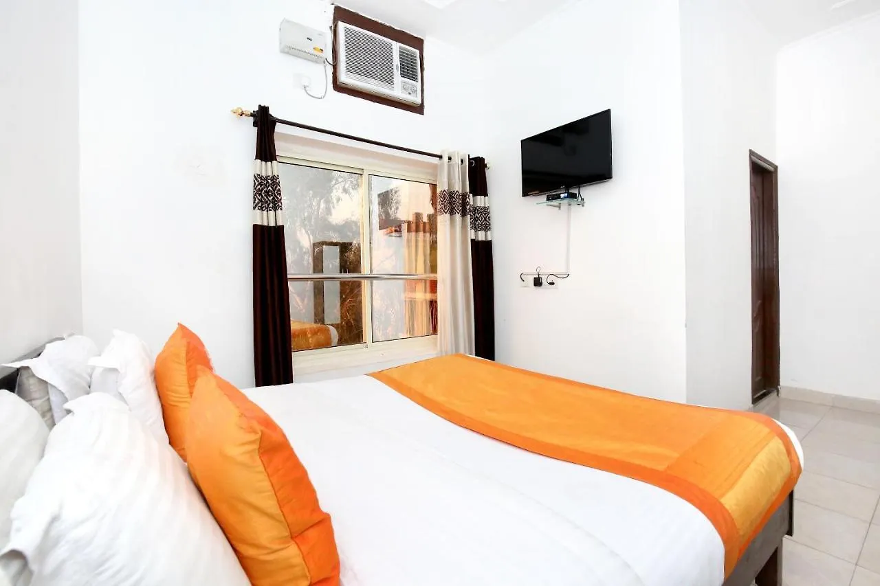 Oyo 9371 Hotel Anmol Zirakpur 3*,